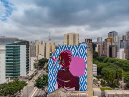 Liberdade é um bairro turístico situado na zona central do município de são paulo pertencente em parte ao distrito da liberdade e em parte ao distrito da sé. Artista Criola Resgata Historia Do Bairro Da Liberdade Em Sao Paulo Com Mural Urbano Archdaily Brasil