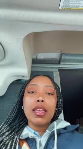 Happy #MailLadyMonday guys 🥰💌 In honor of @chrisbrownofficial winning his  well deserved grammy I wanted to remix this song 🎶 lol the message is  still real though!! Shovel that Snow and put that salt ...