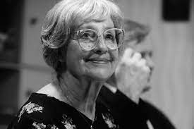 She is the wife of the film director jan kačer. Ctidwrk3errmrm