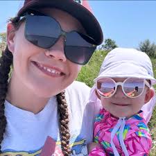 Who is a good dog groomer in Watford City?