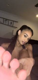 TW Pornstars - 2 pic. Scarlit Scandal. Twitter. Want to worship my feet ?  Join my spicy site 😈💦. 6:24 AM - 31 Dec 2022