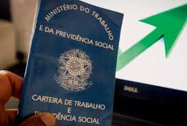 Desemprego sobe no 1º tri e taxa volta a superar 6% após quase um ano