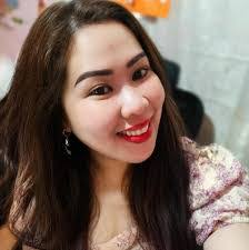 Denise Bourret's Instagram, Twitter & Facebook