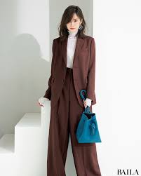 桐谷美玲 この秋いちばんおしゃれ認定 30代の素敵ジャケットコーデ7選 baila ファッション ファッション レディース ファッションスタイル