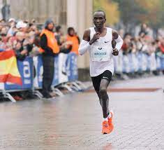 Thurs aug 10 am 30.8km tempo run: Ron George Berlin Marathon 2017 Estimating Eliud Kipchoge S Running Power