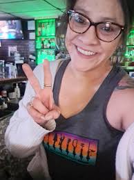 Here in The Barmuda Triangle at Brown Derby Pub !!!🥰🤟 Terri Reece will  close ya out!! Soooooo come