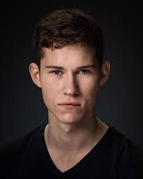 Patrick Loftus's Instagram, Twitter & Facebook