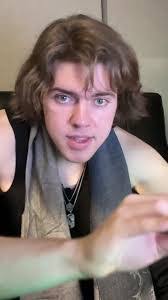 Lana Pollard's Instagram, Twitter & Facebook