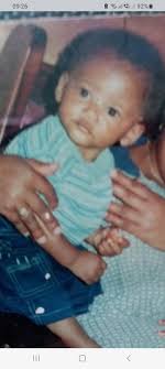 Can you remove the people from the background and make this photo more  clear?