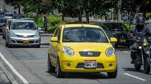 El pico y placa en bogotá se implementó como medida para mejorar la circulación, transito y transporte en la ciudad. Dscheftwax75m