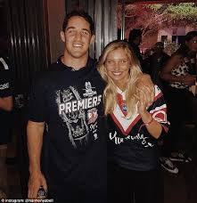 Cordner, annesi lanai'yi henüz dört yaşındayken kanserden kaybetti ve babası chris'i cordner ve ağabeyi dane'i büyütmek için bıraktı. Sydney Roosters Celebrate Nrl Grand Final Victory With Open Top Bus Parade Express Digest