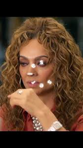 Conflictos y Revelaciones en el Mundo de Felina