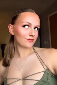 FALL IN LOVE WITH SOMEONE 🙈🤭🥰😍