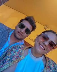 ❤️ 7 AÑOS 7 ❤️ Hoy cumplimos @andyshany y yo 7 años de novios, toda una  vida literal y claro más cerca de la boda 😅🌠 Que padre es crecer a tu