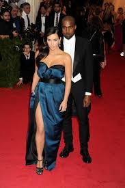 Kim kardashian has opened up about the discomfort she felt in her tight outfit at this year's met gala, saying the corset she wore left indentations on her body. Kim Kardashian And Kanye West Show Pda On Met Gala 2019 Red Carpet