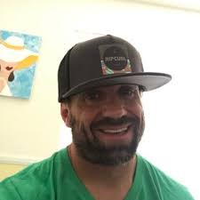 That was a damn shame what they did to John Coffey after what he did to  save the wardens wife. Not to mention, the fact that he was innocent. Dang  Shame ☹️