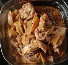 Grande passionnée de cuisine, je vous accueille chez moi pour vous faire partager mes meilleures recettes et astuces culinaires. Annie Cuisine Franco Vietnamienne
