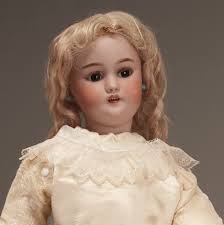 Antique dolls at Respectfulbear.com