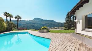 Quel type de piscine choisir ? Piscine Ou La Construire Meilleur Emplacement Cote Maison