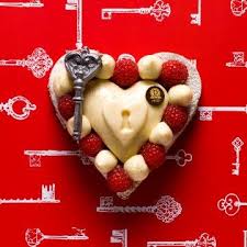Cadenas D Amour Dalloyau Patisserie Saint Valentin Patisserie Francaise