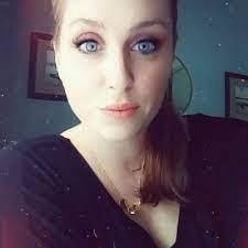 Elizabeth Passarelli's Instagram, Twitter & Facebook