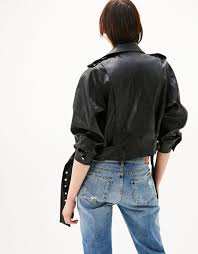 Giubbotto Effetto Pelle Con Maniche A Sbuffo Novita Bershka Italy Elbise Kol Modelleri Stil Deri Ceket