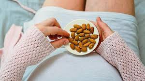Comer frutos secos en el embarazo mejora el desarrollo cerebral
