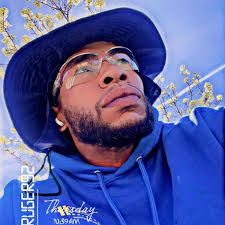 Just hanging out in the yard this am in Bridgewater NH