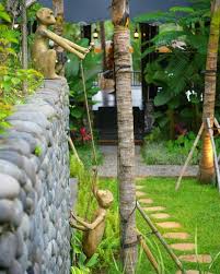 Spotted The Monkey Business At Capellaubud Keliki Bali Indonesia Bali Ubud Pella