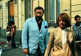 Tendre poulet est une comédie assez plate de philippe de broca mais elle reste très divertissante. Tendre Poulet