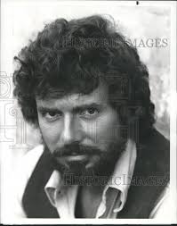 1976 Press Photo David Birney stars in "Serpico"