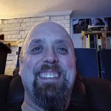 I need a male friend 🥺 I always see you in my recommended friends, will  you at least say hi to me ? Damn. Fet's luck tonight... but I'm 41 🫢