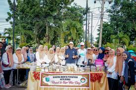 Car Free Day dan Bazar di Jalan Subrantas: Dharma Wanita Persatuan Kota  Dumai Ajak Masyarakat Hidup Sehat dan Dukung Produk Lokal