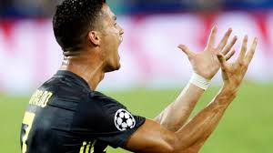 Si vous voulez en savoir plus sur une ligue qui n'hésite pas à ajouter des pubs sur les épaules, dans le dos, sur le short et probablement sur les slips des. Cristiano Ronaldo A Eu Combien De Carton Rouge