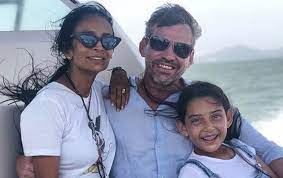 Suchitra pillai ретвитнул(а) mandar natekar. Suchitra Pillai Height Age Boyfriend Husband Family Biography More Starsunfolded