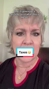 Sarah Redwine's Instagram, Twitter & Facebook