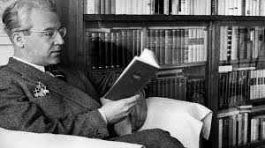 Sabahattin ali, i̇stanbul öğretmen okulu'na devam etmiş ve bu okuldan mezun olmuştu. Adalet Siyasetin Yalanidir 72 Yil Once Katledilen Sabahattin Ali Den Bugune