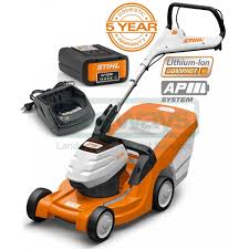 Battery mowers have grown up. Stihl Rma 443 C Rechargeable Lawn Mower
