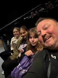 For tonight's horror I'm finally getting to see Beetlejuice 2 Electric  Boogaloo. Dee A Moorhead is missing out as she's