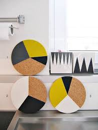 Untersetzer Aus Kork Fur Die Kuche Oder Als Pinnwand Table Mats Pinboard Geometrical Modern Living By Ahoj 2012 Via Diy Inspiration Diy Interior Diy Plans