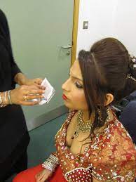 Be Your Own Wedding Planner Diy Bridal Makeup Pakistani Bridal Makeup Hairstyles Diy Bridal Makeup Pakistani Bridal Makeup