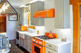 Are white kitchen appliances making a comeback sermon series. Bold Pops Of Color Making A Comeback In The Kitchen Heraldnet Com