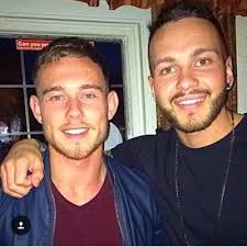 Tom knott (@tk2_127)