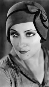 Happy Heavenly Birthday to the one and only Gloria Swanson (1899-1983) ✨!,  🎥: Gloria with third husband, Henri de La Falaise, Marquis de La Coudraye  (1898-1972), in New York in 1925. The couple had ...