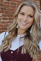 Ansley Davis's Instagram, Twitter & Facebook