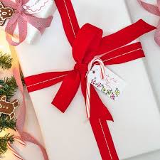 We earn commissions if you shop through the links on this page. 51 Best Gift Wrapping Ideas For Christmas Easy Christmas Gift Wrapping Ideas