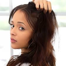 Holly Hendrix's Instagram, Twitter & Facebook