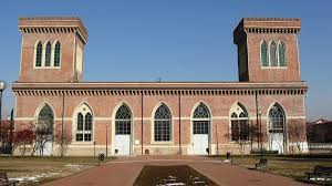 Il museo del tessile, elemento di pregevole interesse storico ed architettonico, ha da tempo un ruolo centrale nella vita della città. Museo Del Tessile E Della Tradizione Industriale