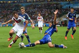 Los enfrentamientos en mundiales fueron en siete ocasiones, con cuatro victorias alemanas, dos empates y una sola victoria de los argentinos. Alemania Vs Argentina Mundial Qatar 2022