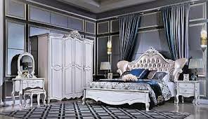 Die aufwendig gestalteten fronten mit verzierungen bieten ein optisches highlight und machen ihr schlafzimmer zu einem besonderen rückzugsort. Italienisches Schlafzimmer Barock Rokoko Antik Stil Mobel 6tlg Set Bett Schrank Antiquus De